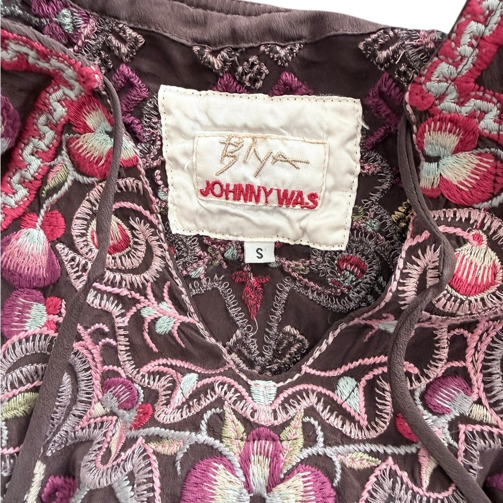 Johnny Was Biya Embroidered Silk Blouse size Small - Picture 7 of 9